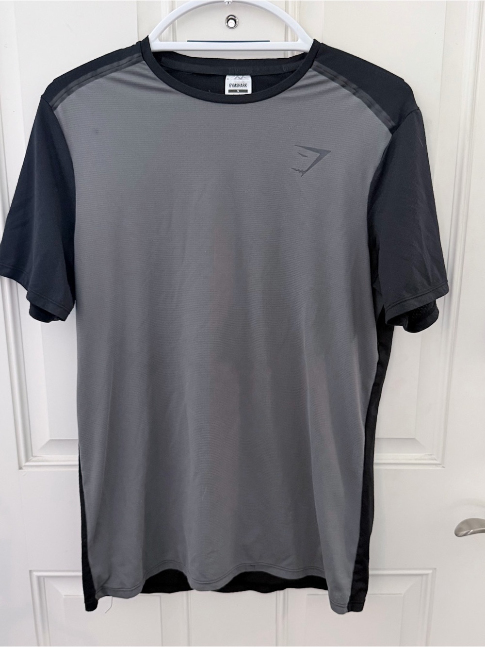 Gymshark Activewear Shirt S | Gray Black Colorblock